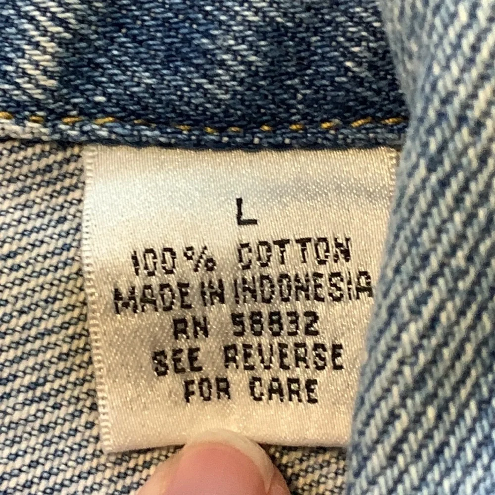 Vintage Disney Winnie The Pooh & Bee Embroidered Denim Jean Jacket Sz Large - Picture 4 of 11